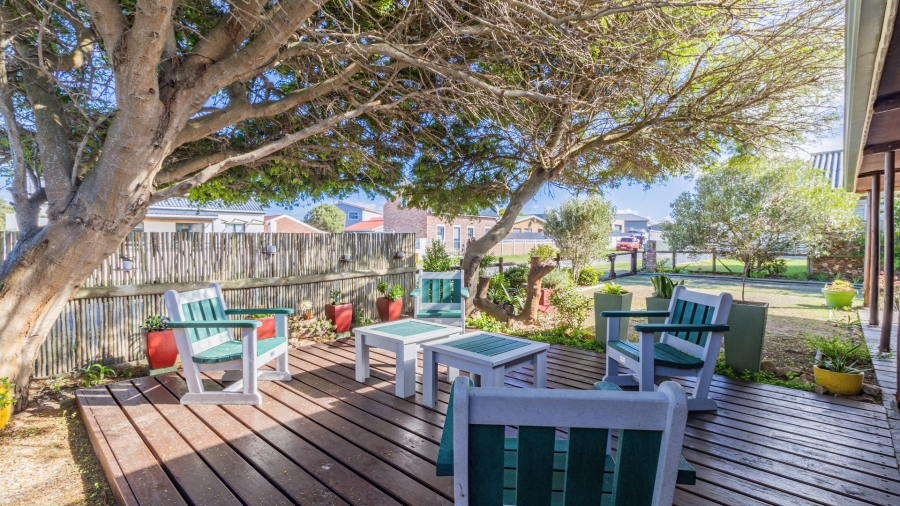 2 Bedroom Property for Sale in De Kelders Western Cape
